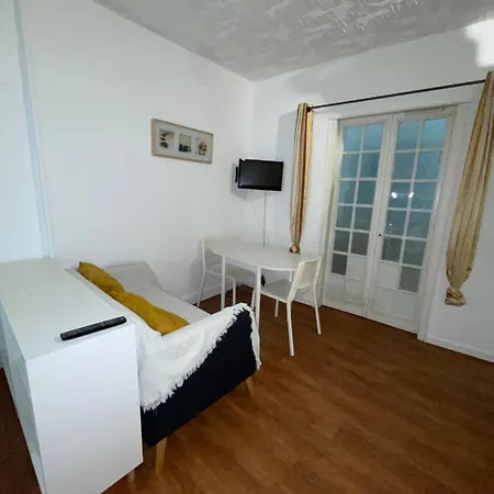 N•2 Avec Patio En Plein Cœur De La *