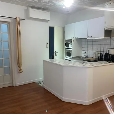 Апартаменты N•2 Avec Patio En Plein Coeur De La Баньер-де-Бигор