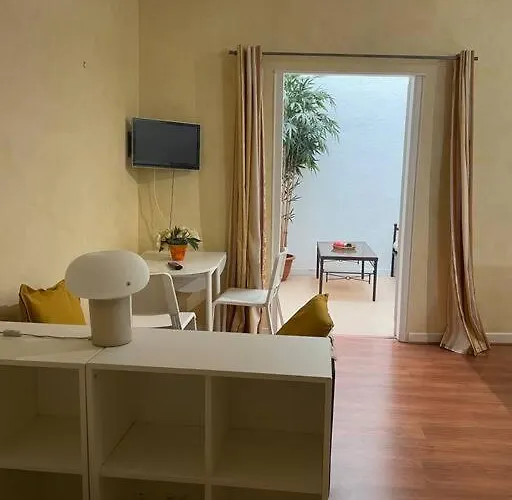 Apartmán N•2 Avec Patio En Plein Coeur De La Bagnères-de-Bigorre