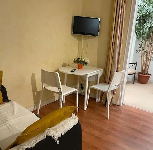 N•2 Avec Patio En Plein Coeur De La Apartmán *