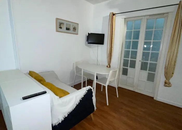 N•2 Avec Patio En Plein Coeur De La *